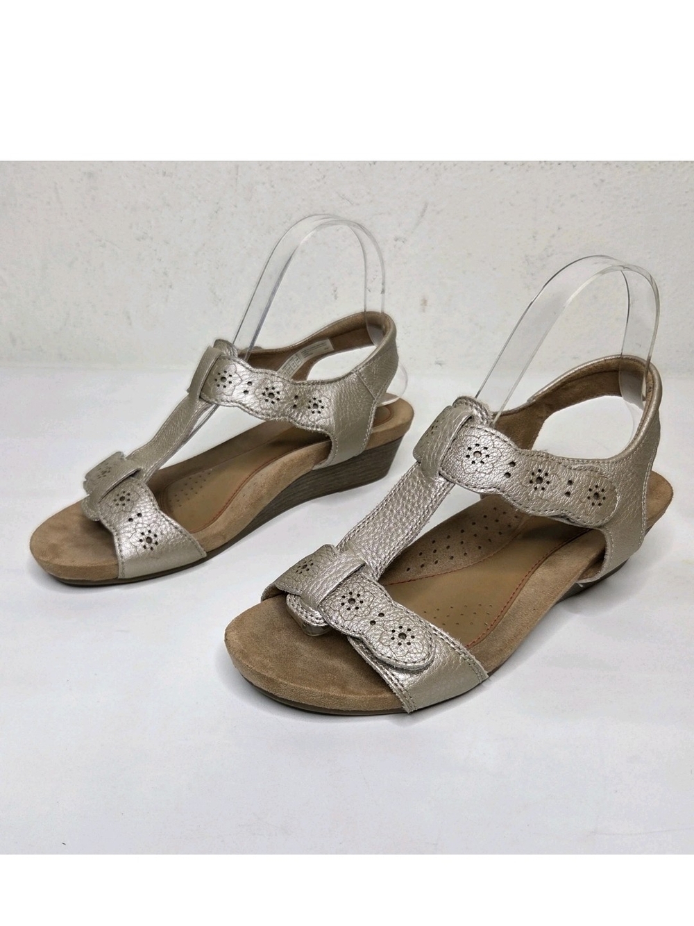 Cobb Hill Hollywood T Strap Leather Wedge Sandal Women 7 Metallic Floral Comfort
